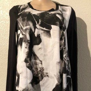 Simply Vera Round Neck Women Sz M Blouse Long Sleeve Geom pattern White/Black C1